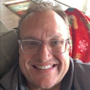 Meet your Posher, Larry